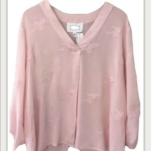 3/$25 Alice Blue Split Neck Stitch Fix in Peach